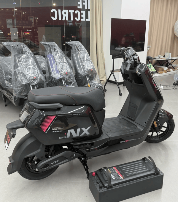 小牛NX2对比九号q3：7000级电摩和3000级电轻摩谁更香？