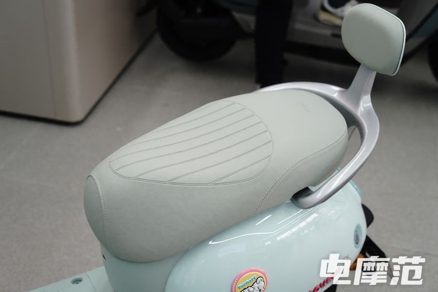 2026款雅迪麦芒电轻摩！三千元内带TCS牵引力控制？